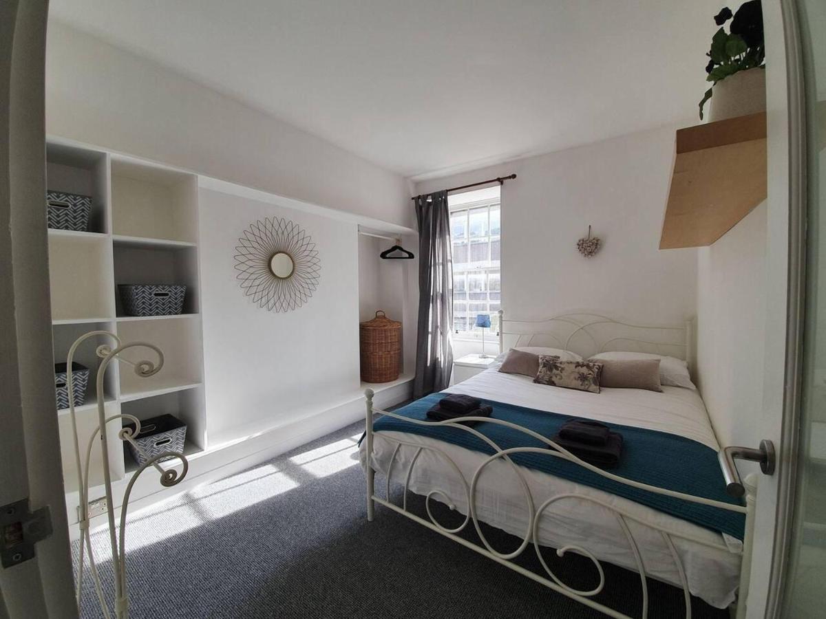 Lovely 2 Bedroom Flat In The Heart Of The City 爱丁堡 外观 照片